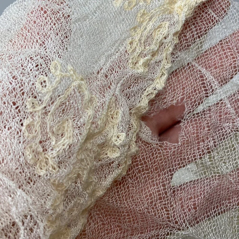 Antique Ivory Lace Christening Gauze Veil‎ Mantilla Floral Embroidery Beaded Cap